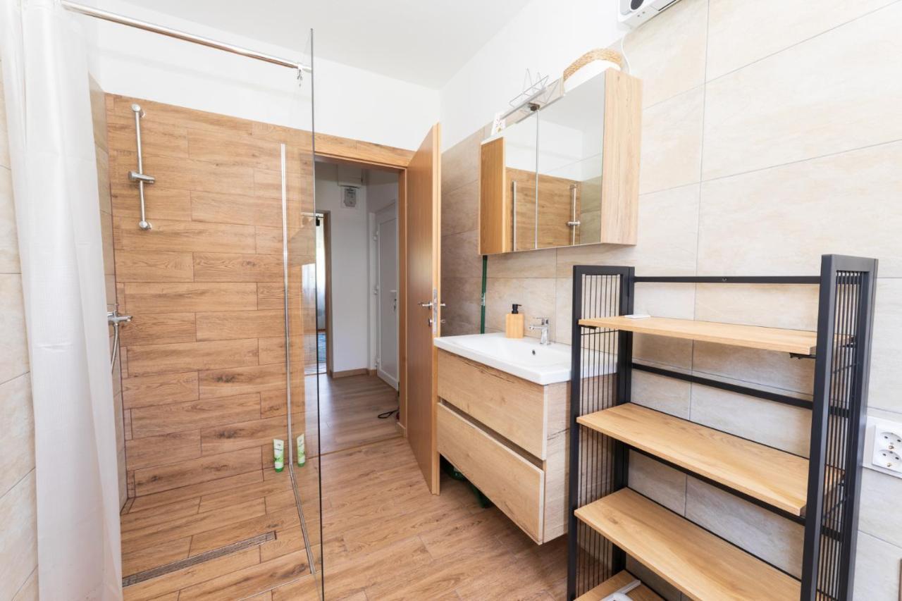 Lynx And Fox Self Check-In Free Parking Apartment Делнице Экстерьер фото